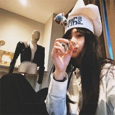暴风雨中的母亲